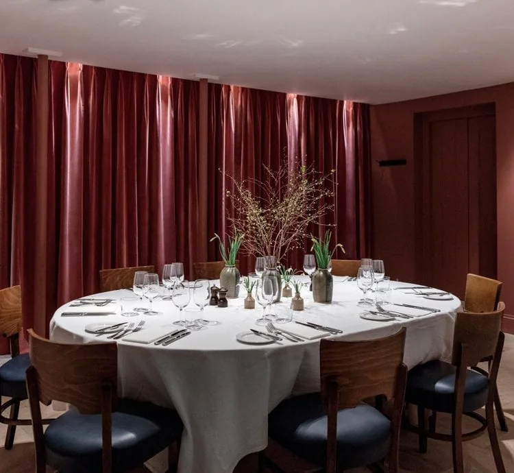 2016 - Quod Restaurant & Bar - Oxford - Red Room Private Dining Flowers