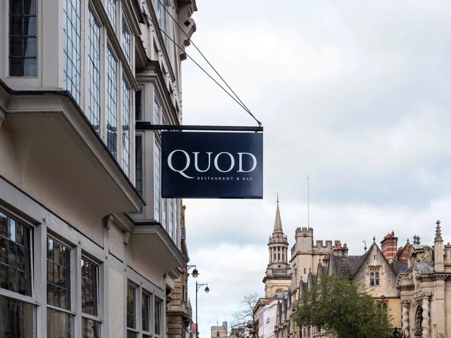 0002 - 2017 - Quod Restaurant & Bar - Oxford - High Res - Restaurant Sign High Street - Web Feature