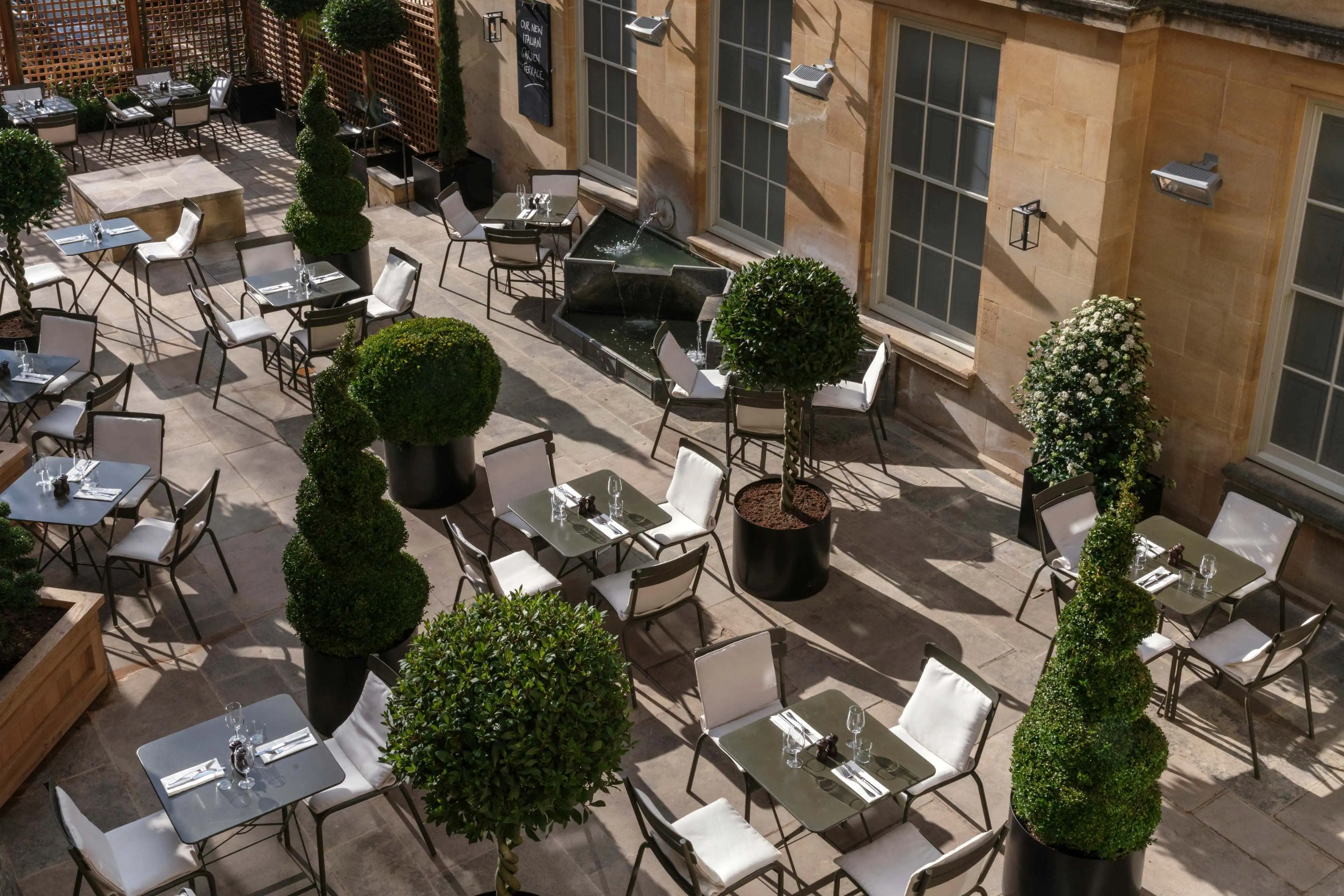 0011 - 2016 - Quod Restaurant & Bar - Oxford - High Res - Italian Terrace Dining - Web Hero