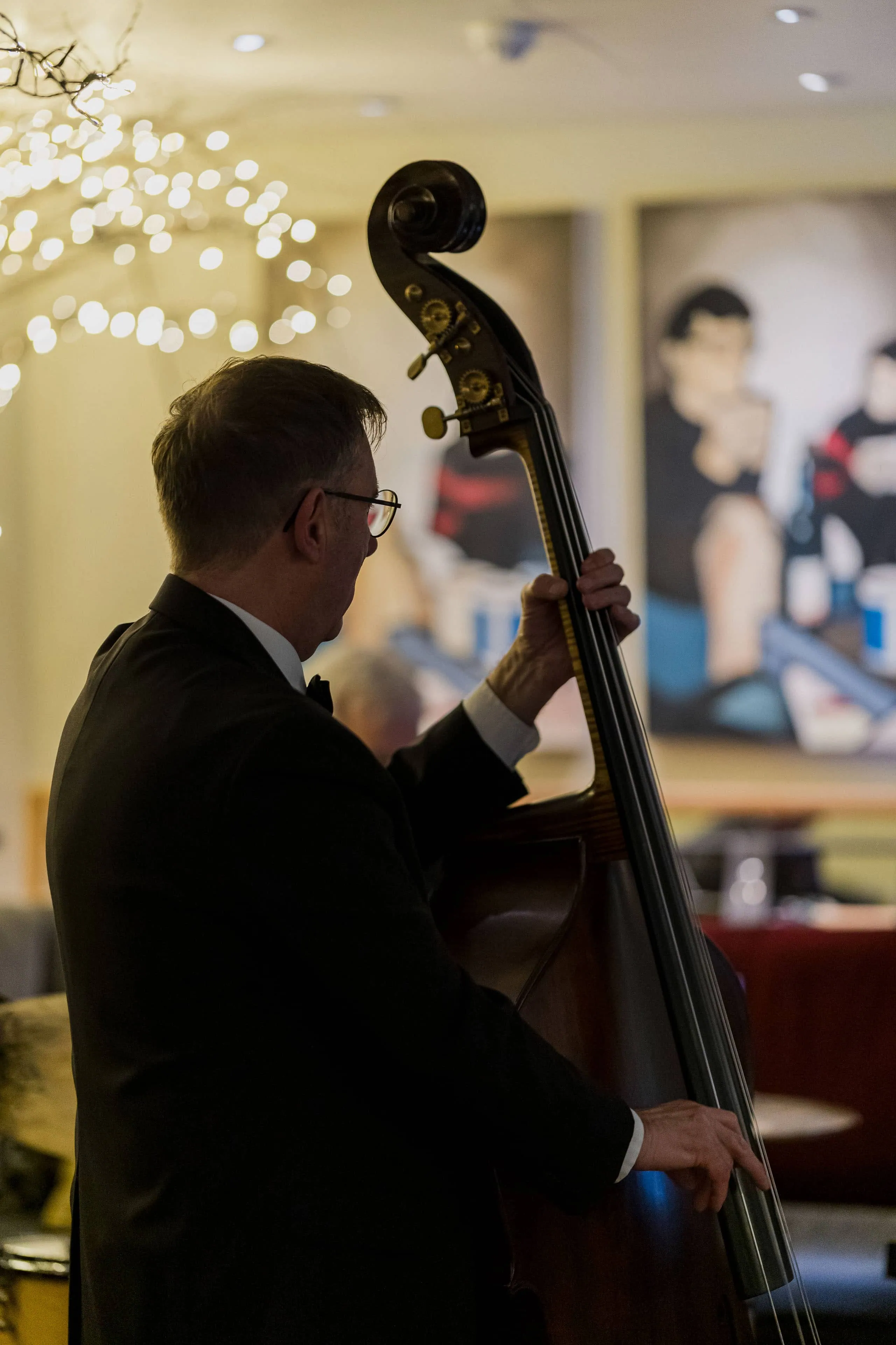 A7N08531 - 2023 - Quod Restaurant & Bar - Oxford - High Res - New Year's Eve Live Music Jazz Trio The Mulberries - Web Hero